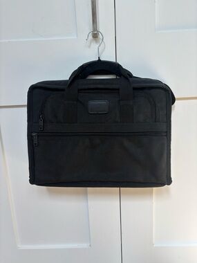 TUMI Laptop briefcase black bag. NWOT